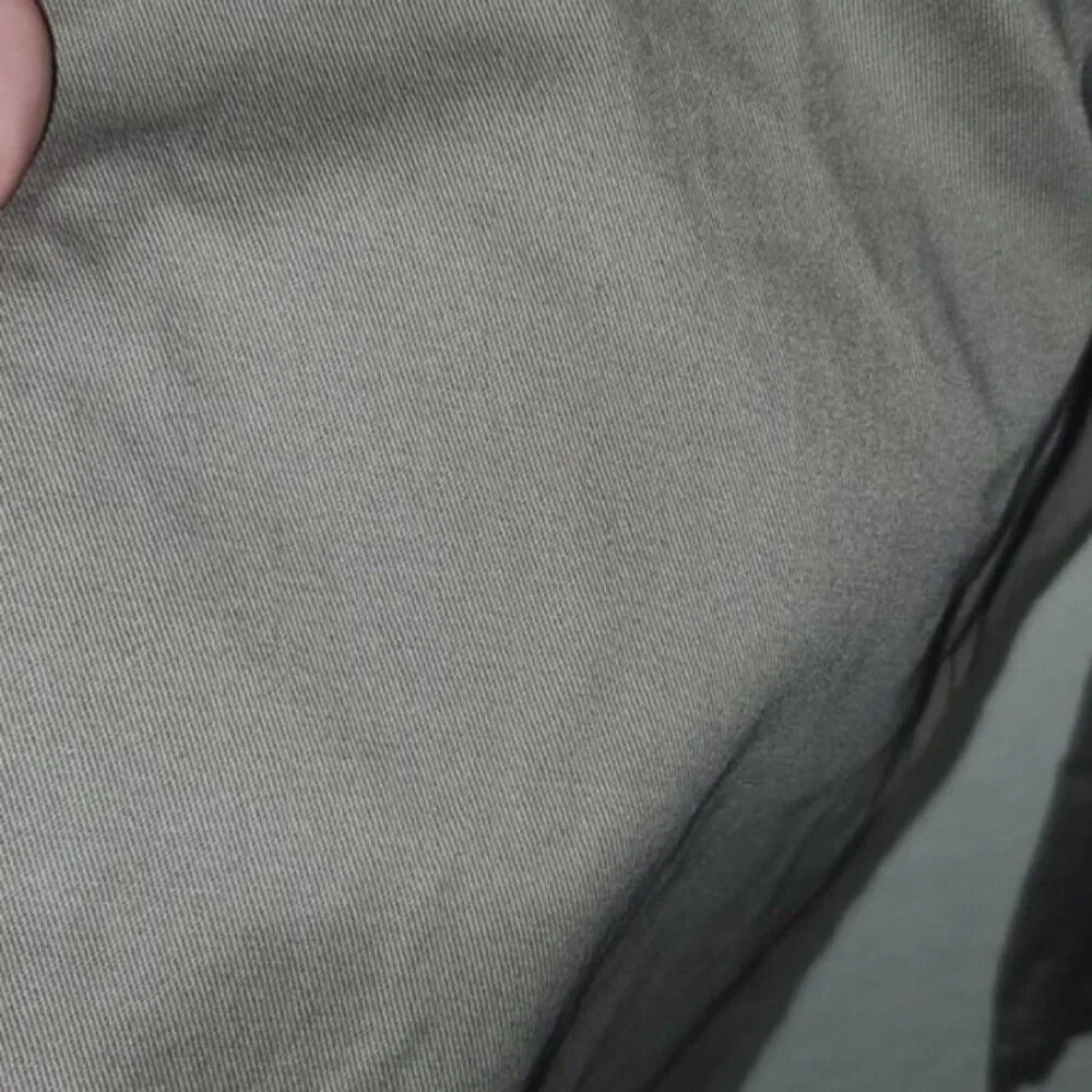 Wrangler Men's 42x30 Chino Pants Straight Fit Dark Khaki Stretch Slacks 42 x 30